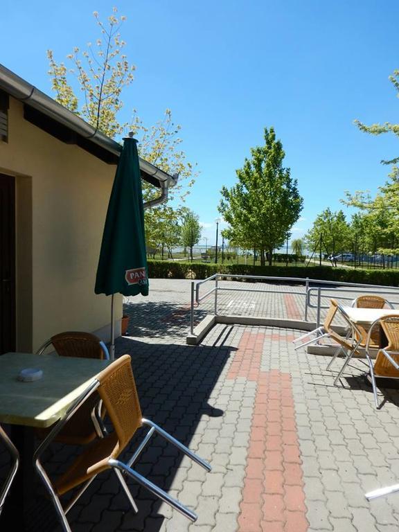 Balaton Eldorado Camping Hotel Badacsonytordemic ภายนอก รูปภาพ