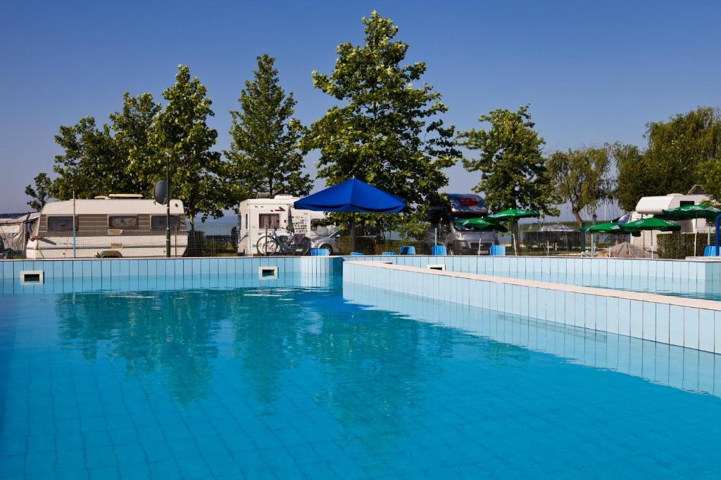 Balaton Eldorado Camping Hotel Badacsonytordemic ภายนอก รูปภาพ