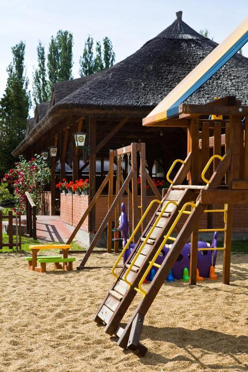 Balaton Eldorado Camping Hotel Badacsonytordemic ภายนอก รูปภาพ
